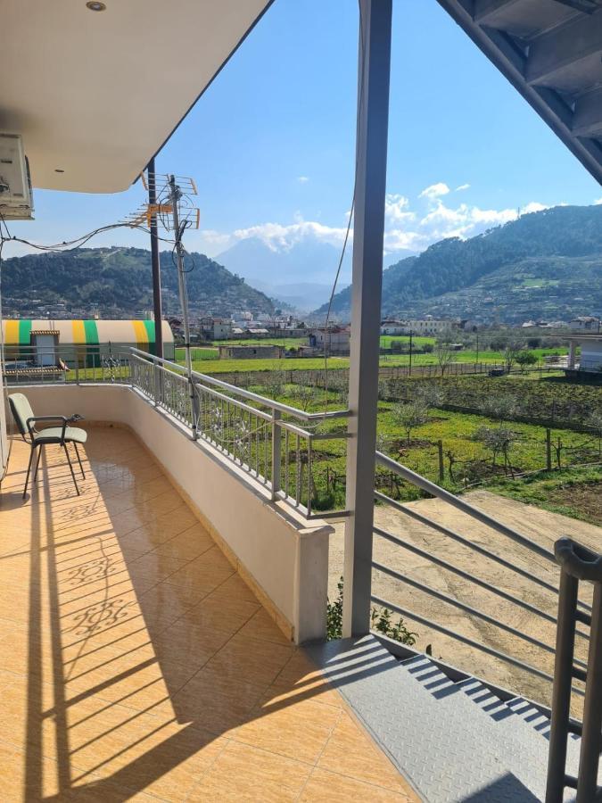 Guest House Ilir Берат Экстерьер фото