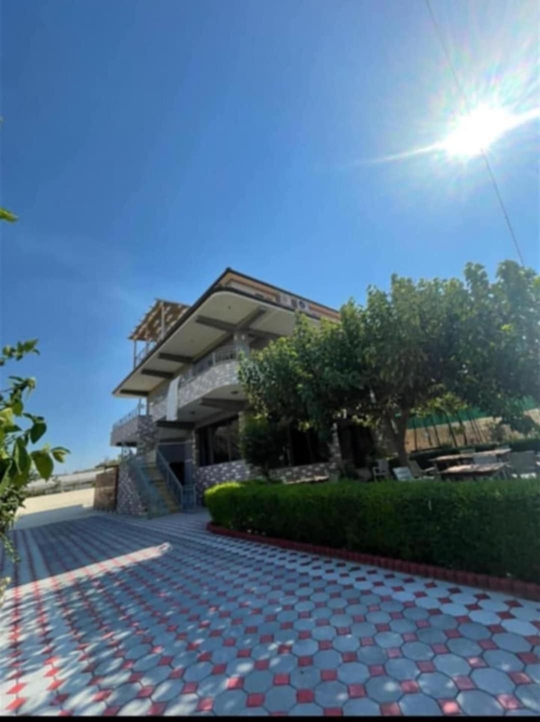 Guest House Ilir Берат Экстерьер фото