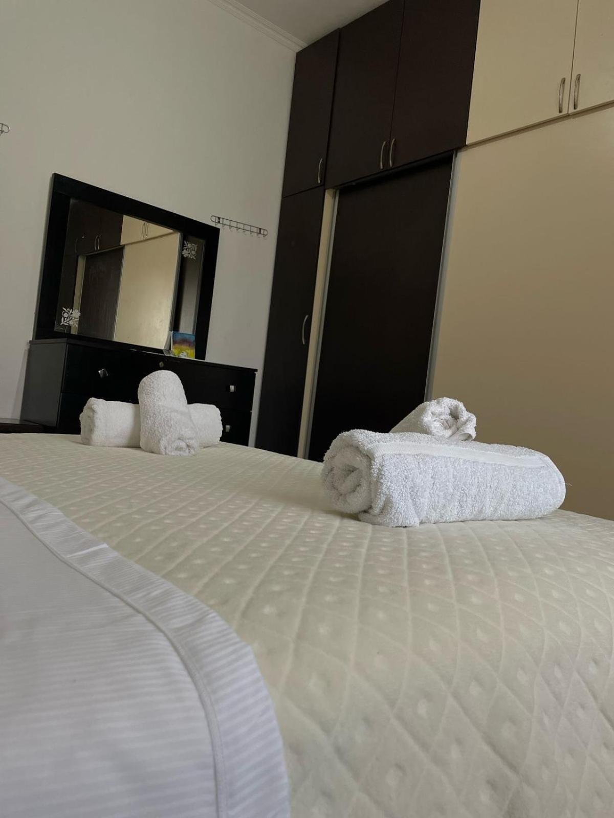 Guest House Ilir Берат Экстерьер фото