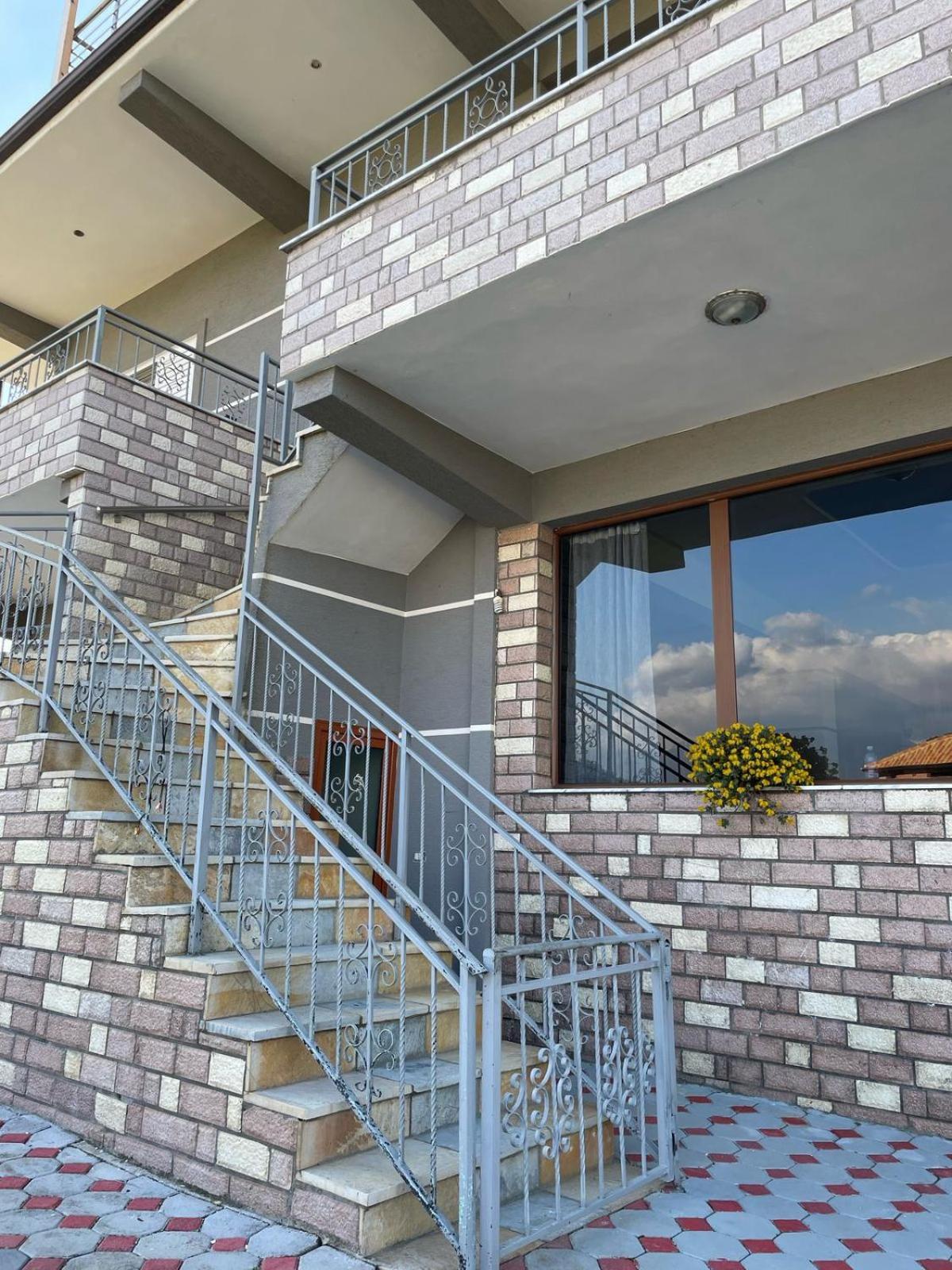 Guest House Ilir Берат Экстерьер фото